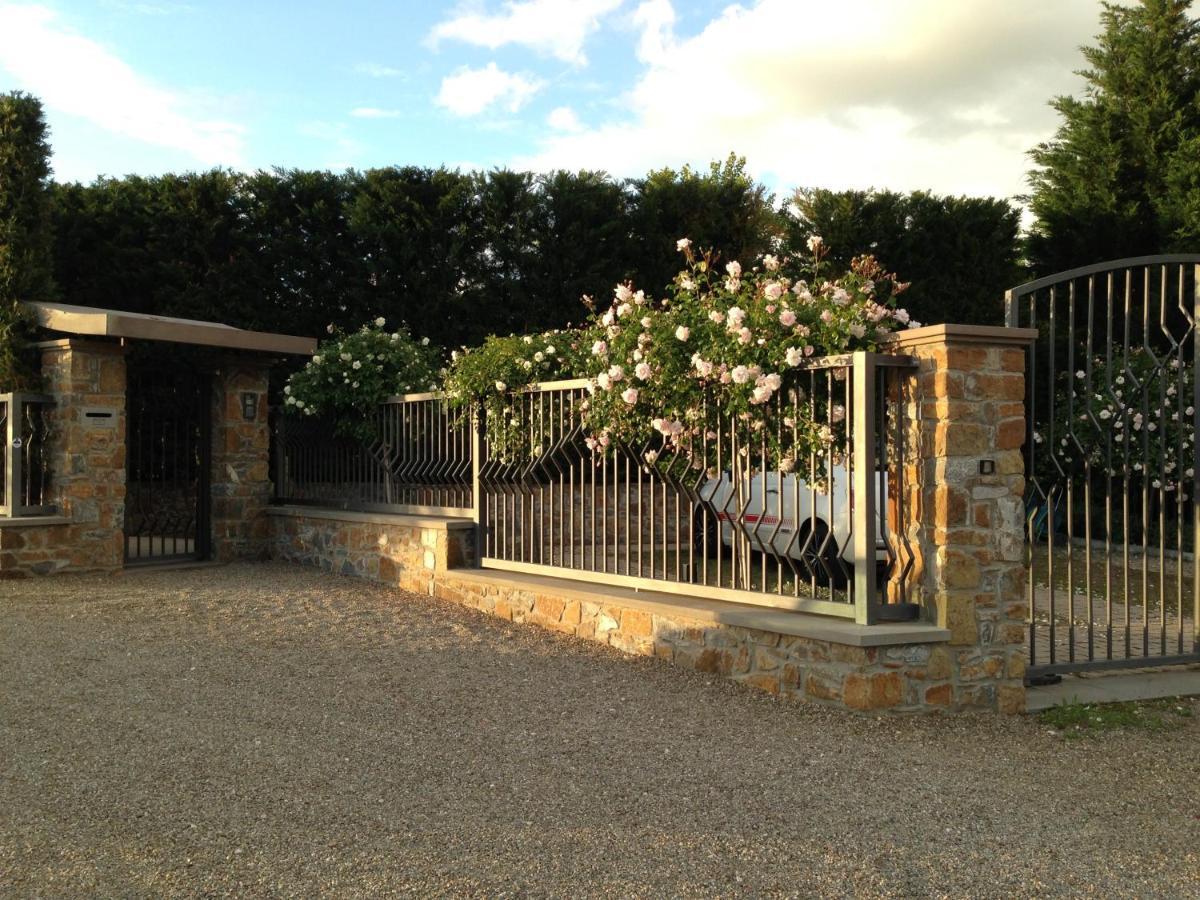 Appartamento In Villa Con Piscina - Mhateria Relais Rignano sullʼArno Exterior foto